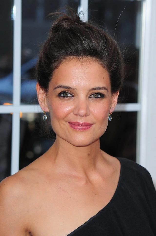 Unrecognizable? Katie Holmes’ Dramatic Transformation Has Everyone Talking!